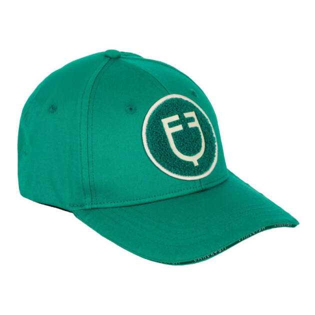 Boné de baseball com logotipo em patch de felpa