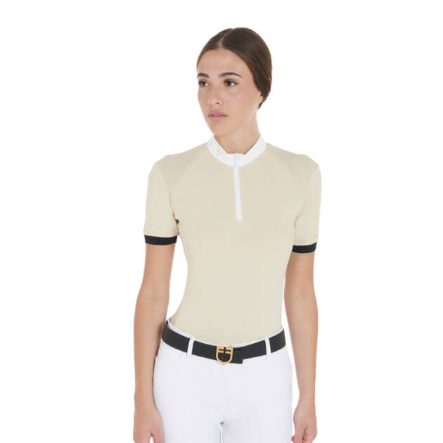 Polo feminino slim fit com alças em contraste