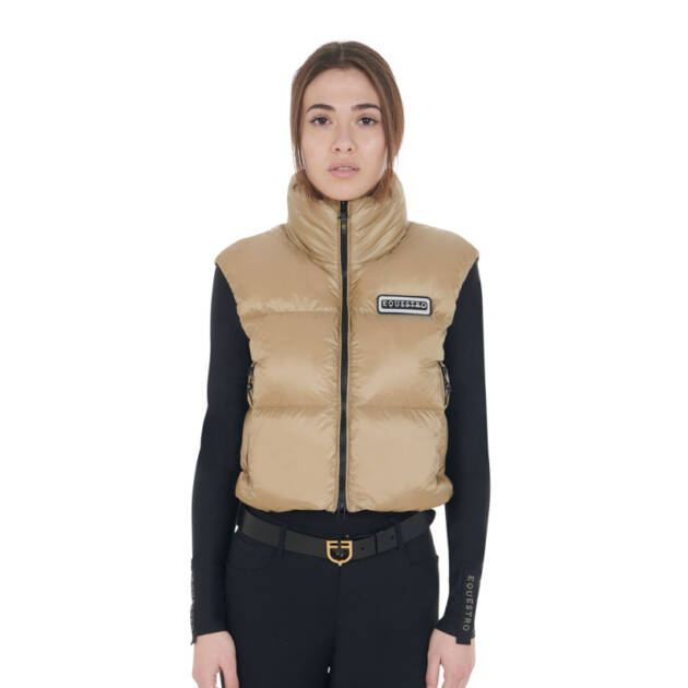 Colete feminino curto com zíper
